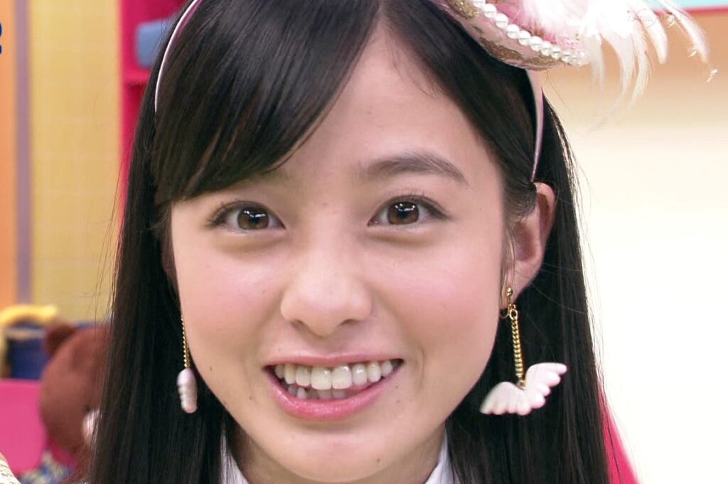 橋本環奈は差し歯でセラミック 歯並びが気になるネット民続出 ｗ Menslog